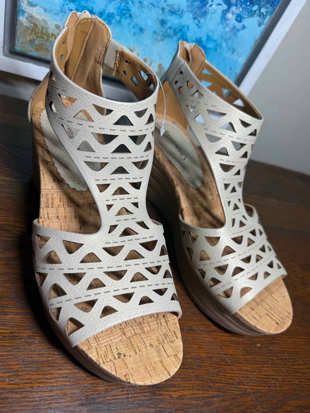 BareTraps Women's Cutout Laser Cut Cork Wedge Sandals in Soft Gold SZ 9 39.5